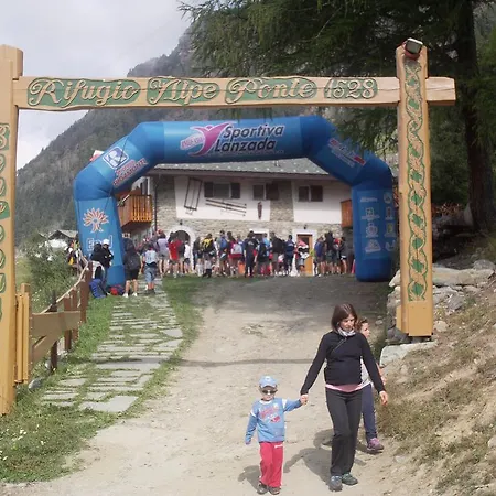 Rifugio Alpe Ponte Chiesa in Valmalenco